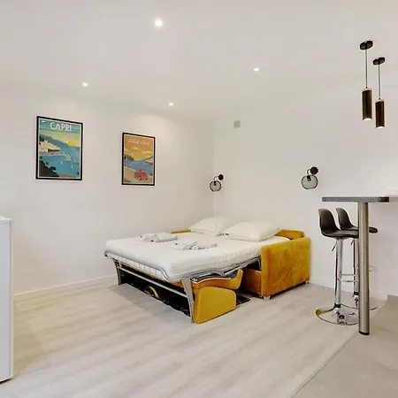 Joli - Buttes-chaumont Parijs